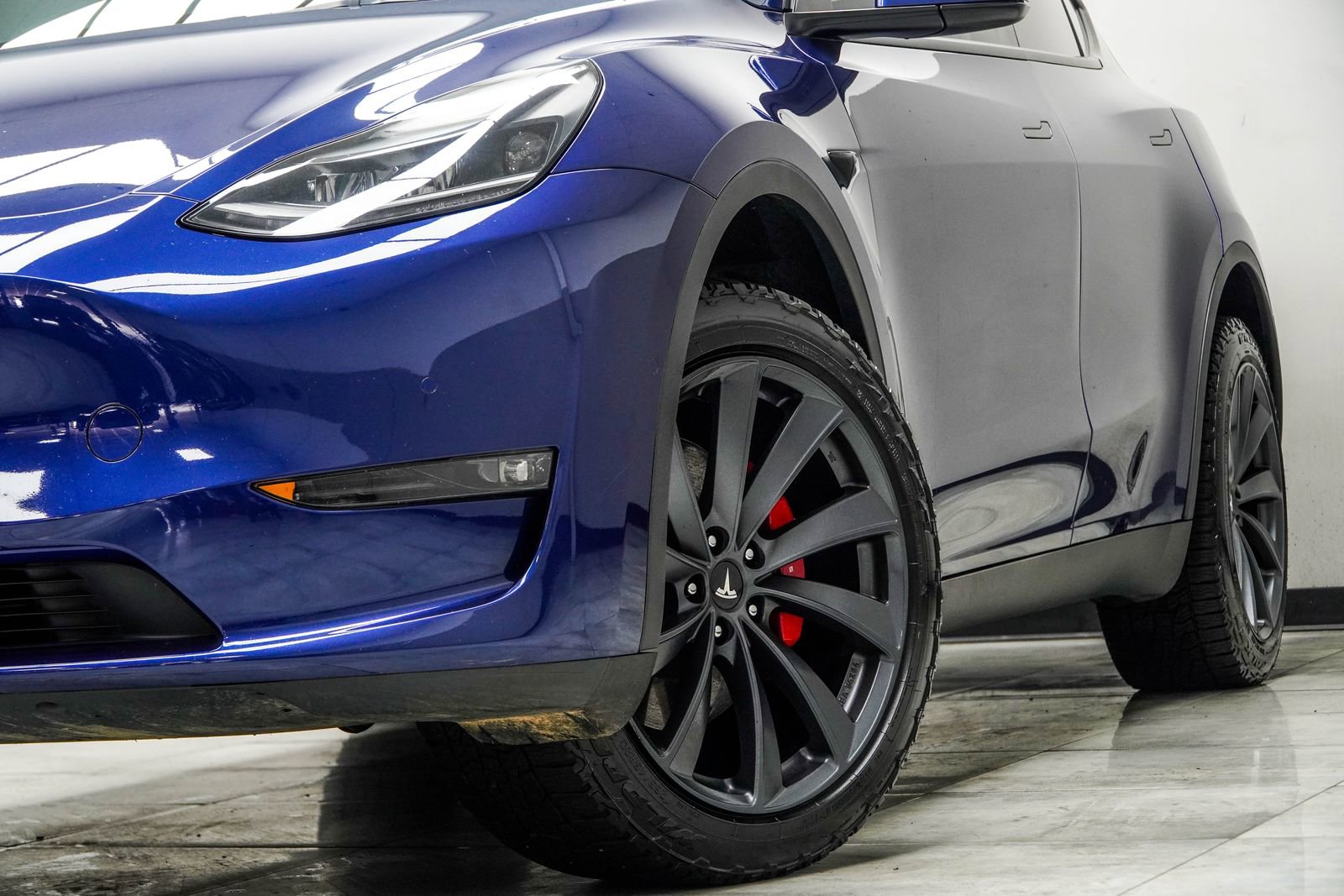 Used 2022 Tesla Model Y Performance AWD/4WD image 3