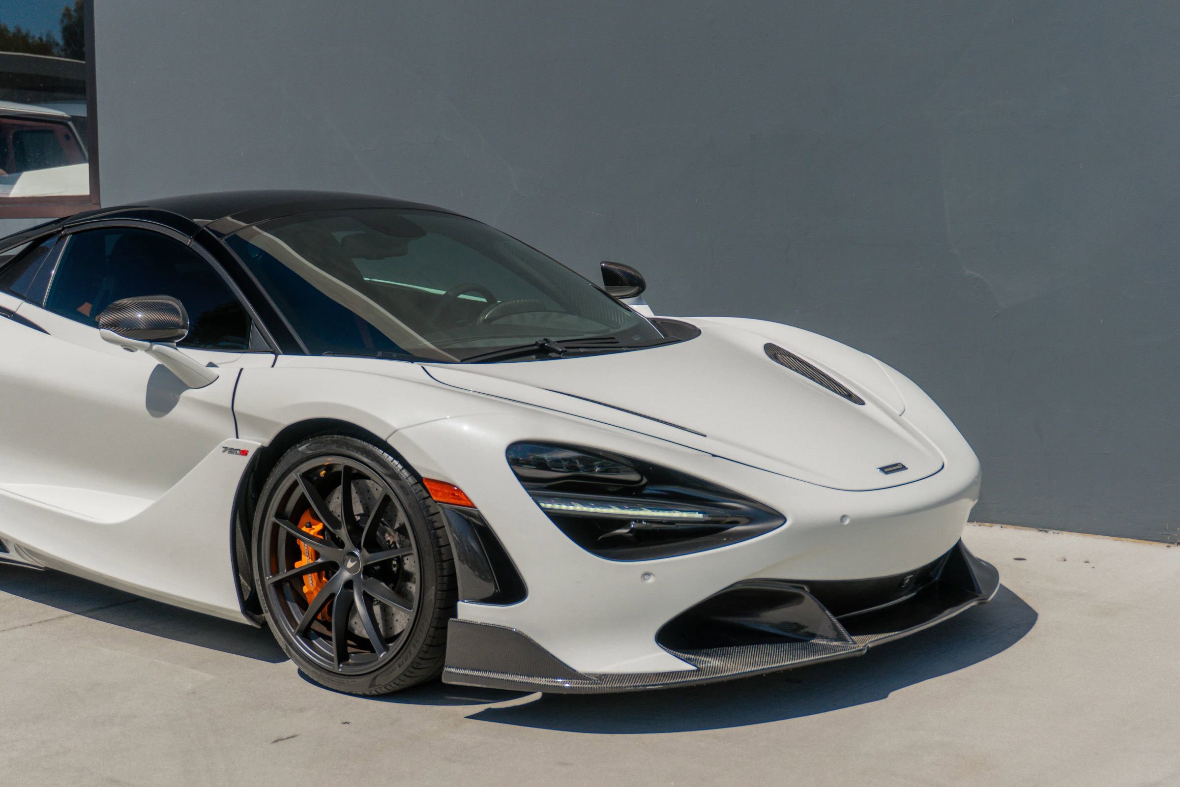 Used 2021 McLaren 720S Spider image 40