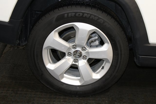 Used 2019 Jeep Compass Latitude image 23