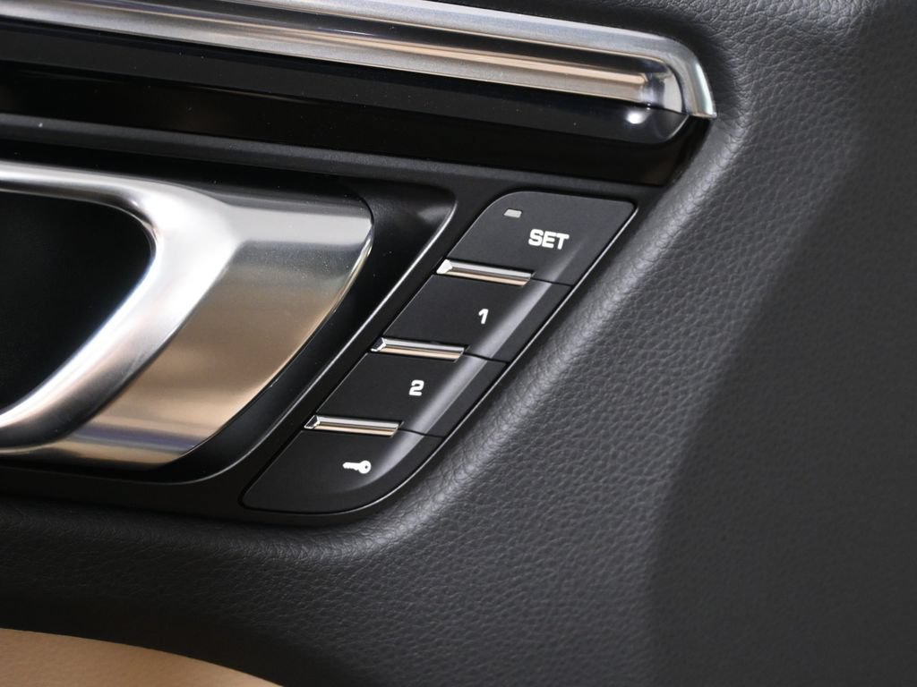 New 2026 Porsche Macan AWD/4WD image 33