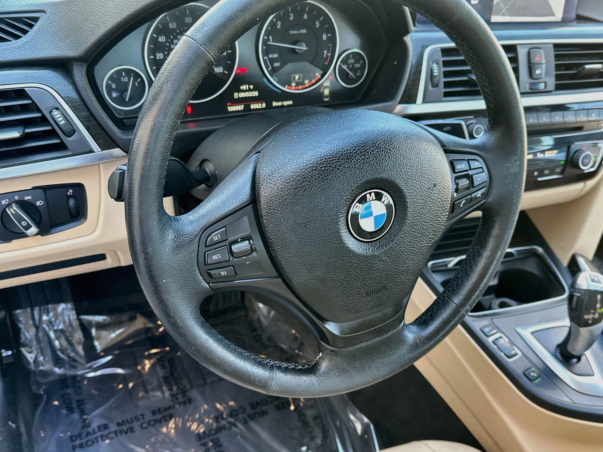Used 2018 BMW 320i xDrive Sedan AWD/4WD image 17