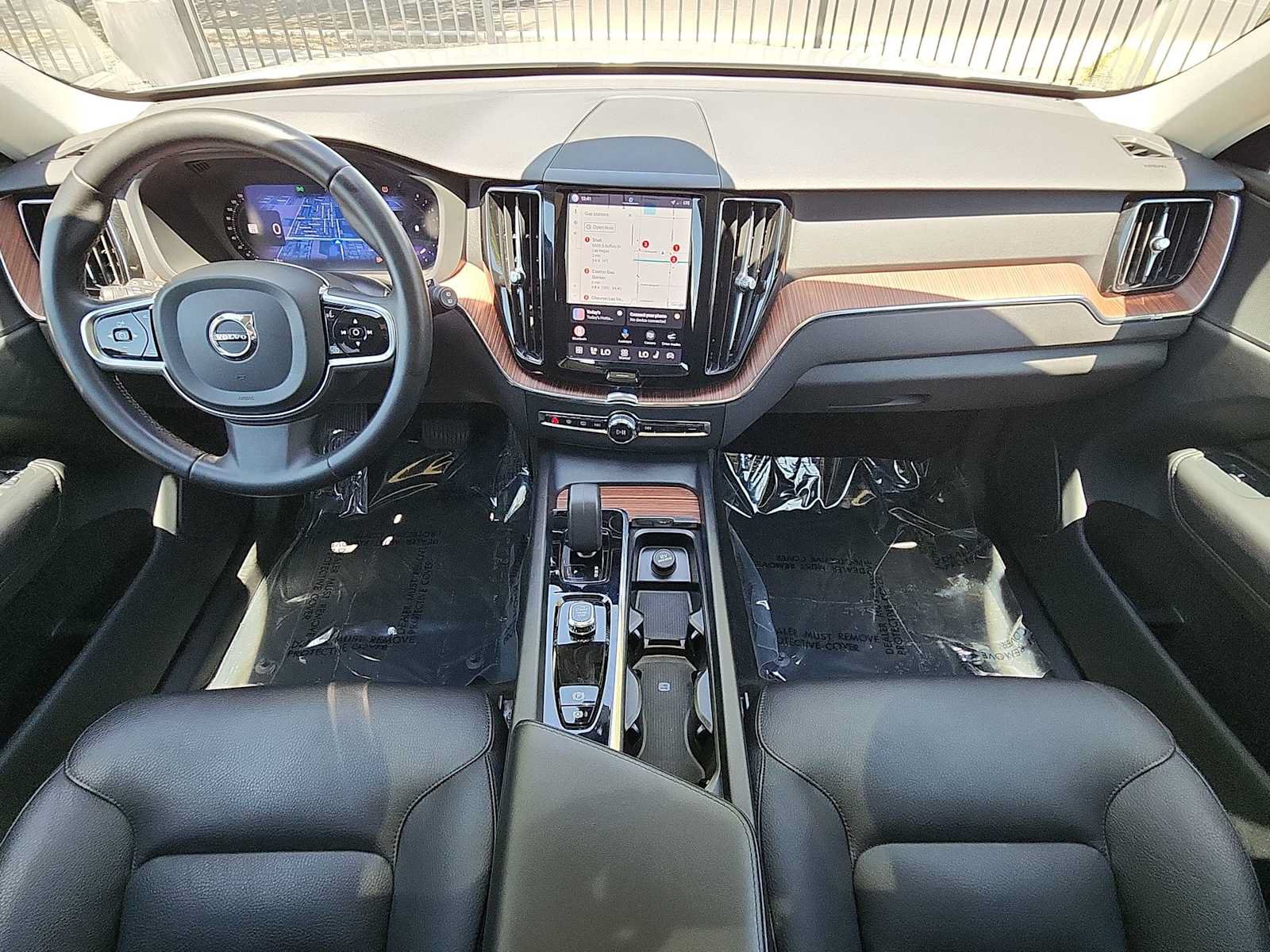 Used 2024 Volvo XC60 B5 Plus w/ Protection Package Premier AWD/4WD image 13