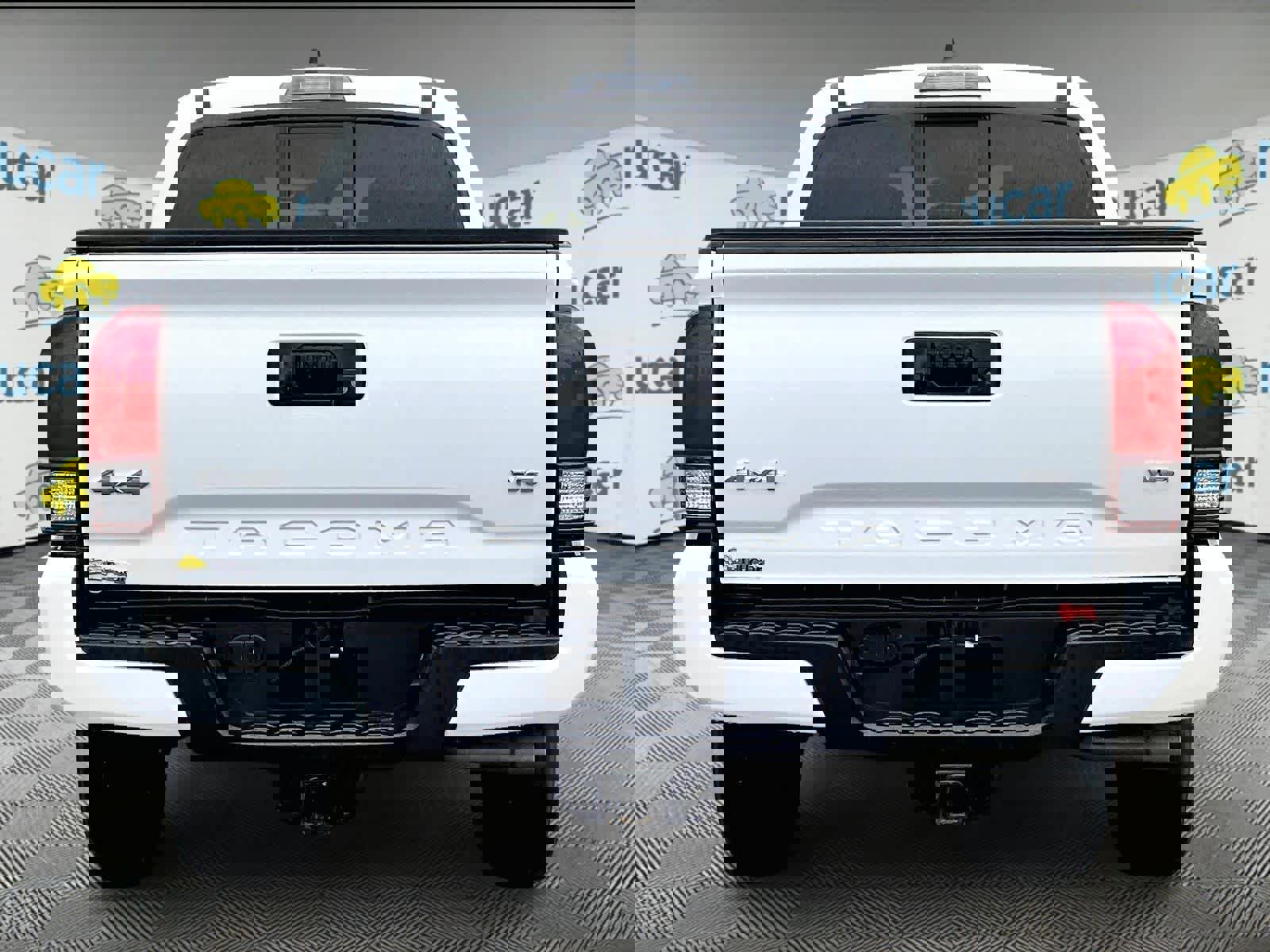 Used 2023 Toyota Tacoma SR image 5