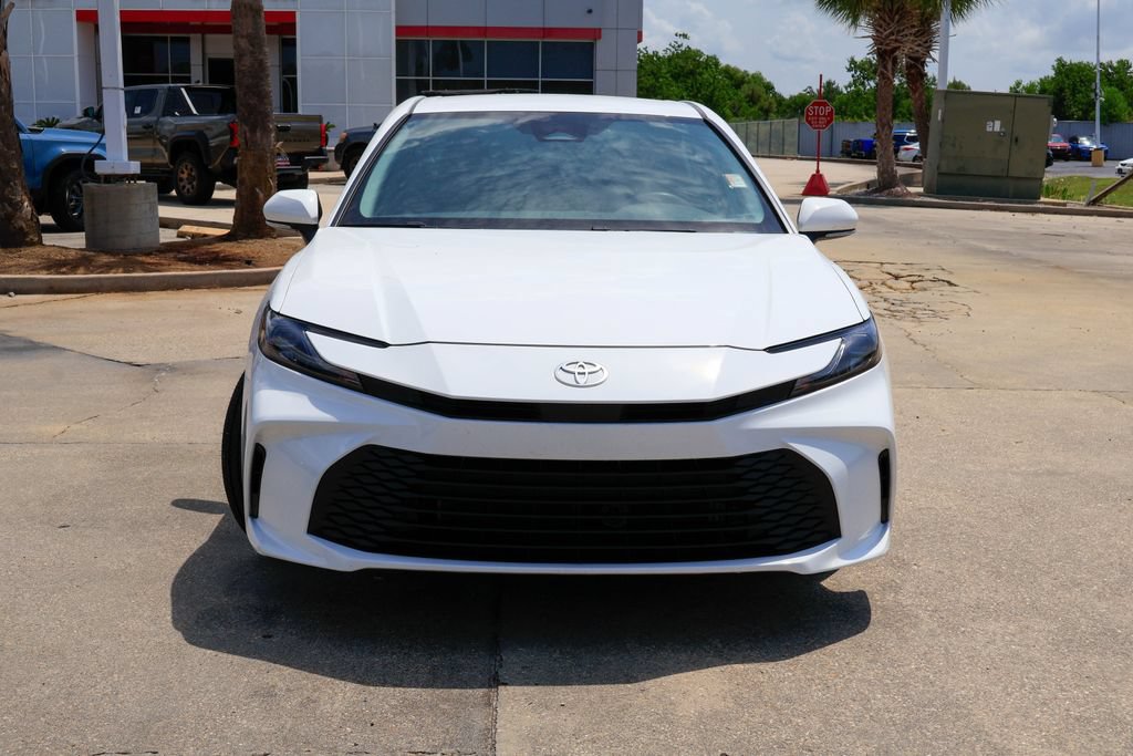 Used 2025 Toyota Camry LE w/ Convenience Package FWD image 25