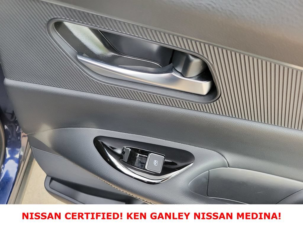 Certified 2025 Nissan Murano SV AWD/4WD image 47