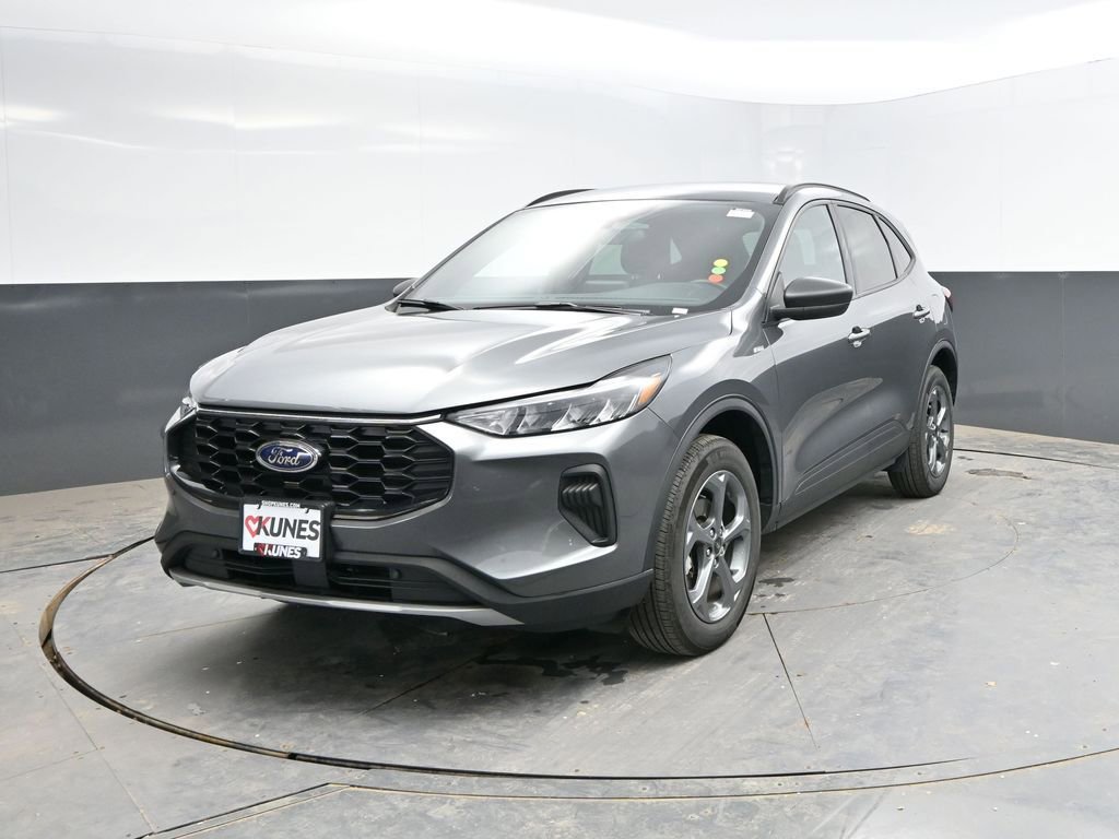 Used 2025 Ford Escape ST-Line AWD/4WD image 3