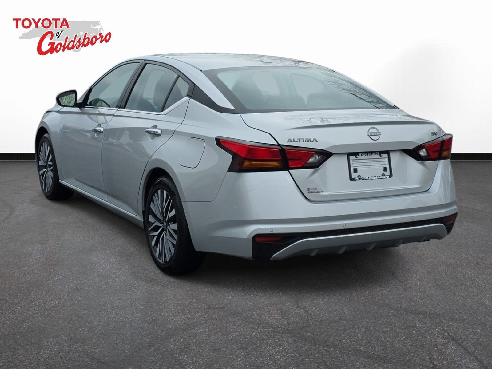 Used 2024 Nissan Altima 2.5 SV image 7