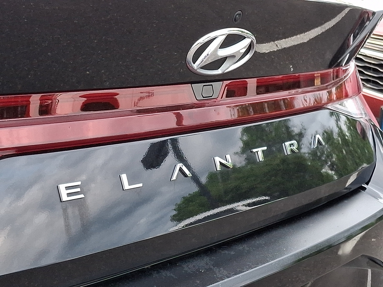 Used 2023 Hyundai Elantra SEL w/ Convenience Package FWD image 30