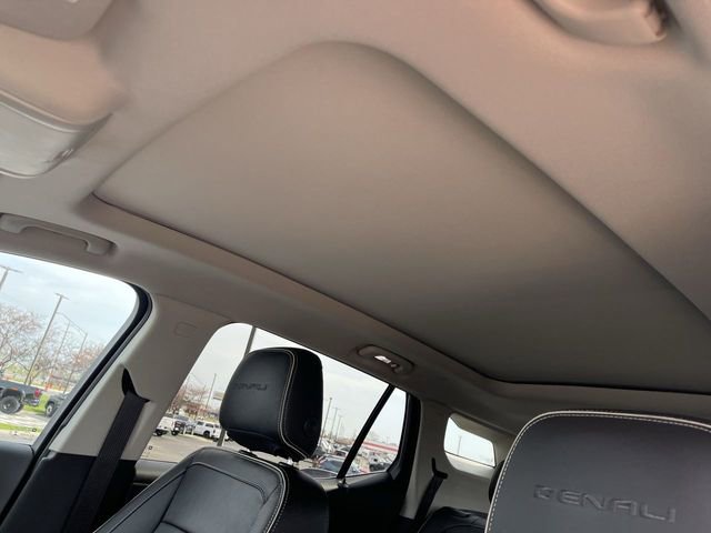 Used 2020 GMC Terrain Denali w/ Denali Premium Package image 22