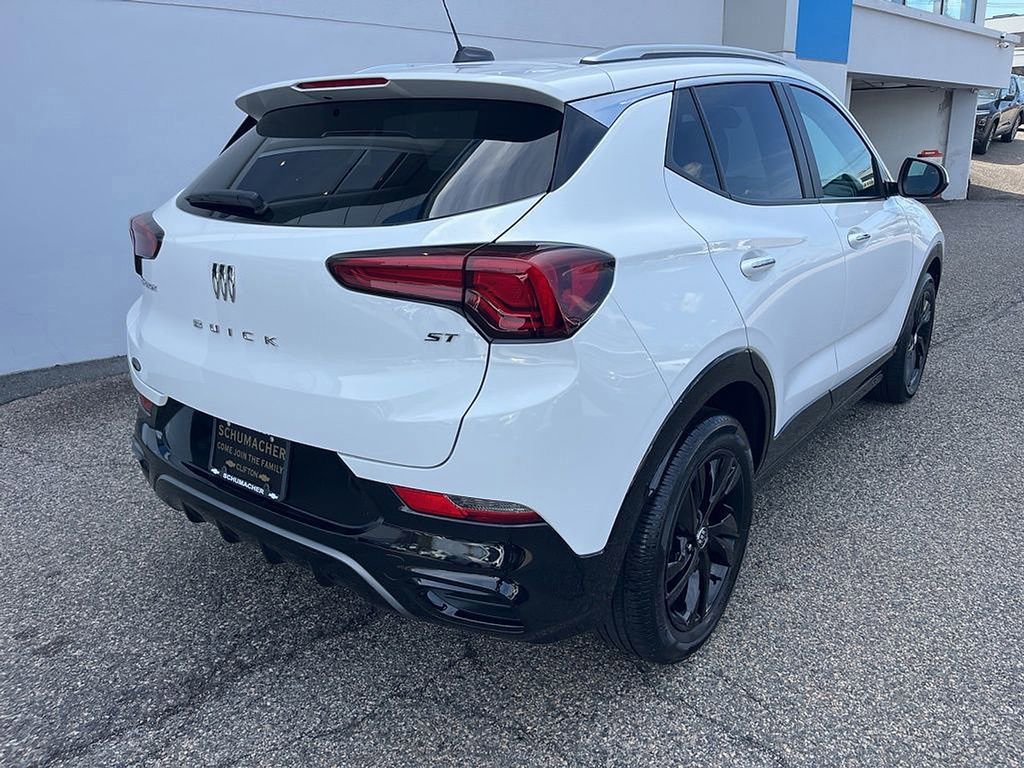 Used 2024 Buick Encore GX Sport Touring FWD image 7