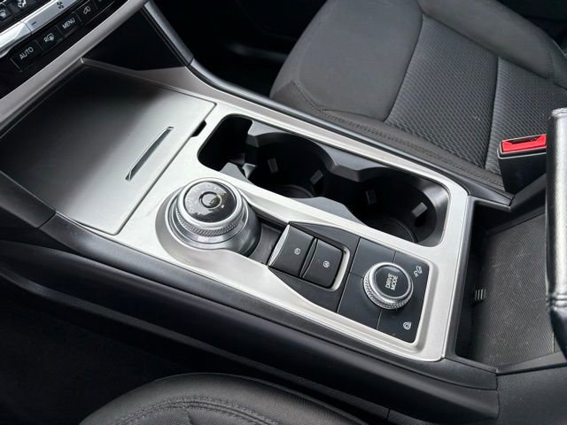 Used 2023 Ford Explorer XLT image 23