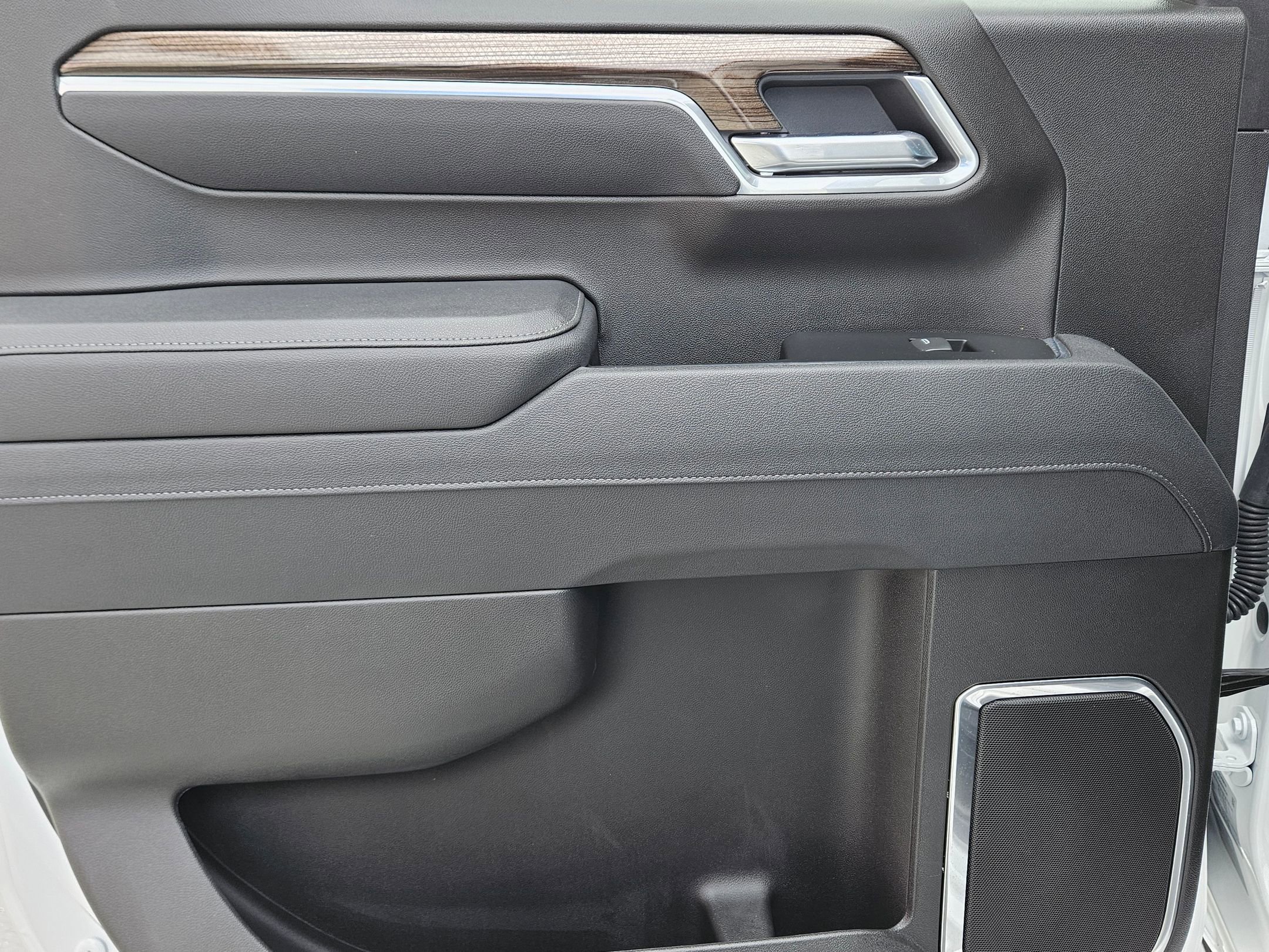 Used 2025 Chevrolet Silverado 1500 LT w/ Safety Package image 22