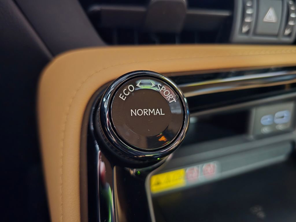 Used 2025 Lexus NX 250 FWD image 22