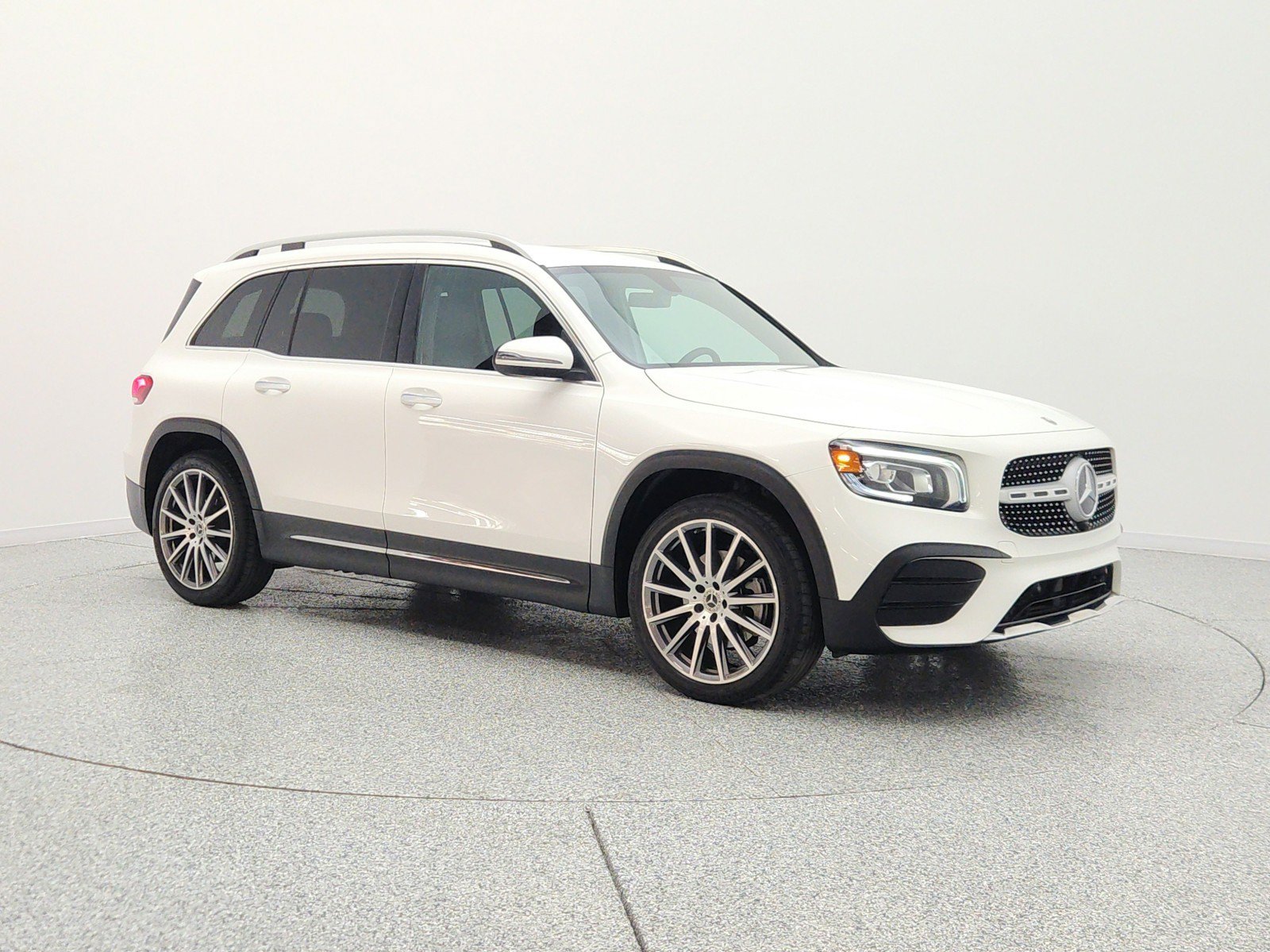Used 2022 Mercedes-Benz GLB 250 image 3
