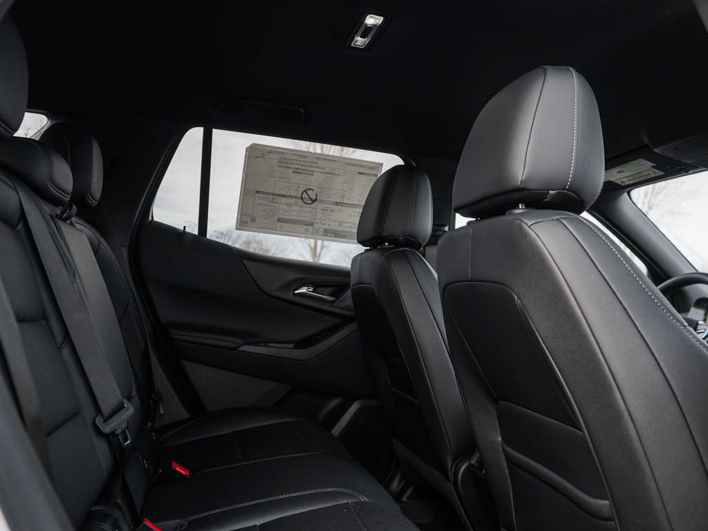 New 2026 Chevrolet Equinox LT w/ Convenience Package II AWD/4WD image 12