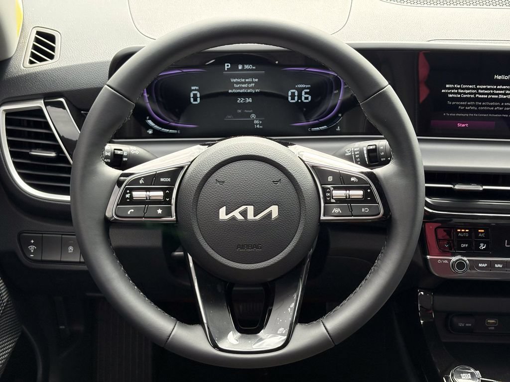 New 2026 Kia Seltos S FWD image 32