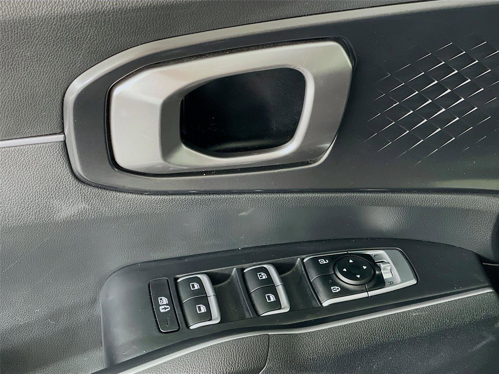 Used 2023 Kia Sorento S w/ Panoramic Sunroof Package image 23