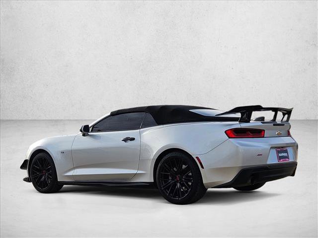 Used 2017 Chevrolet Camaro SS RWD image 8