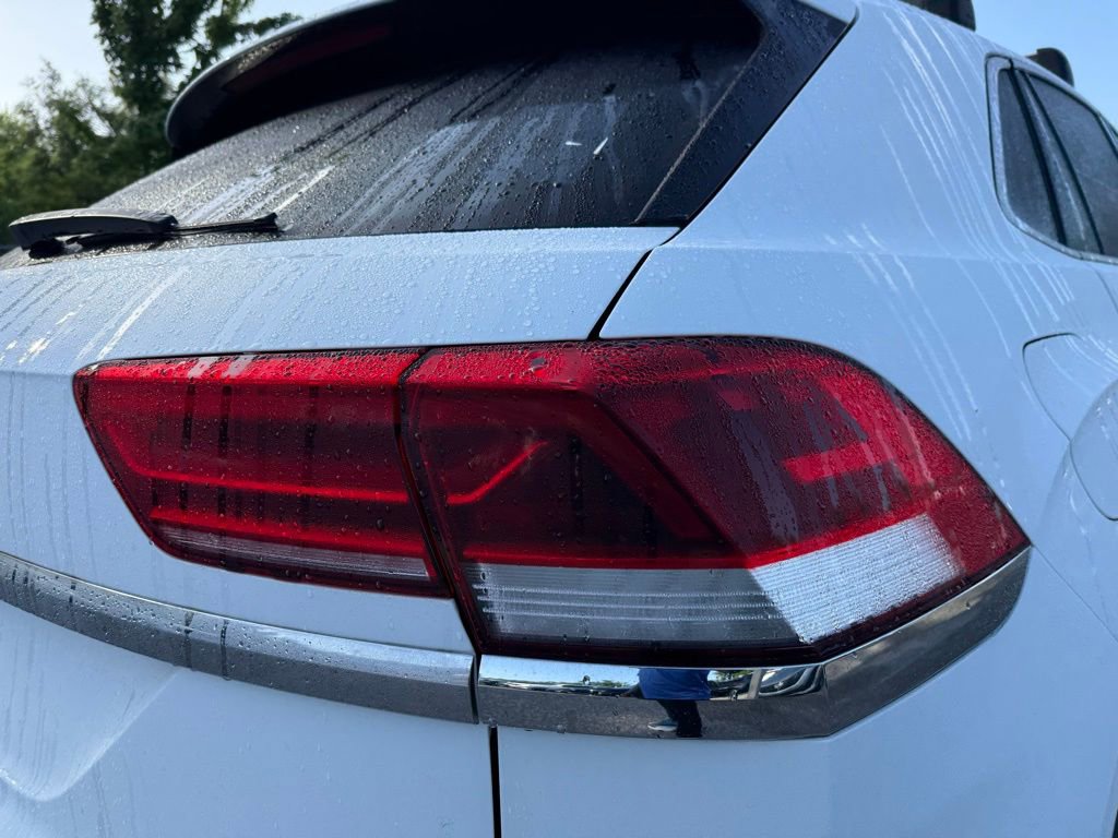 Used 2021 Volkswagen Atlas Cross Sport SEL image 11