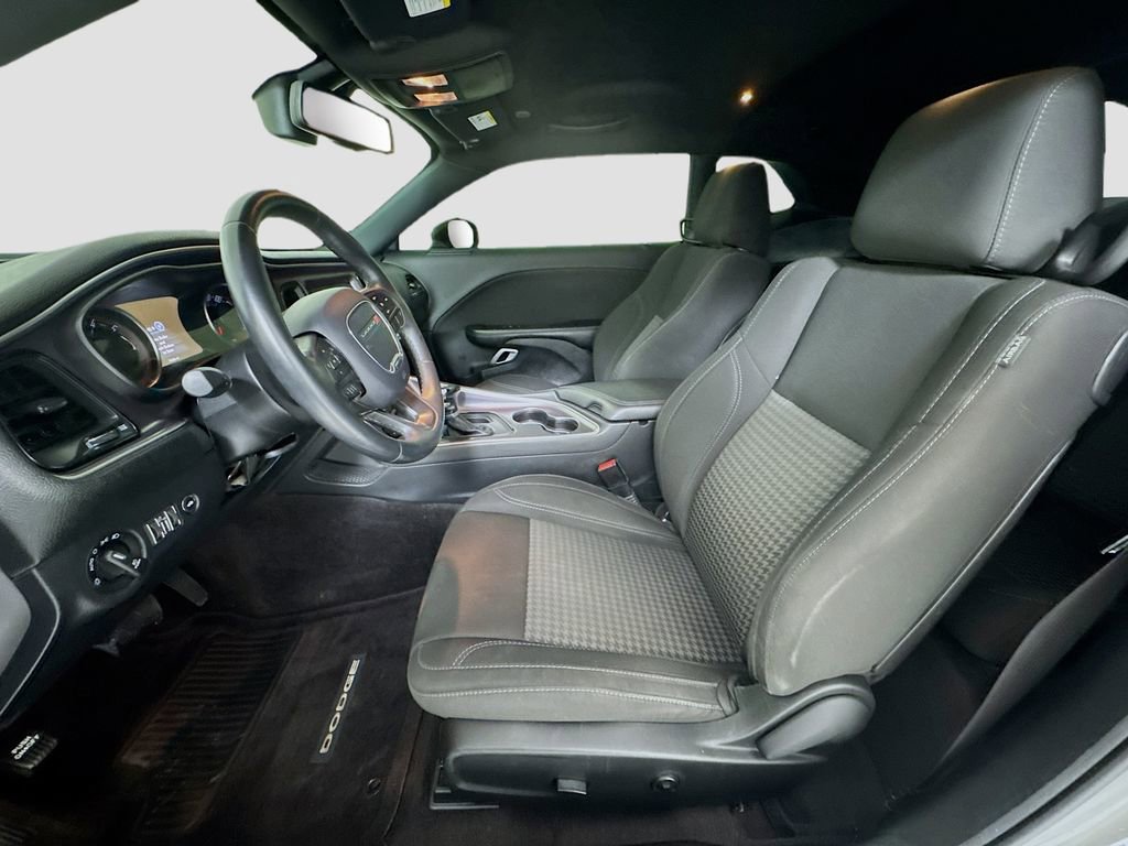Used 2017 Dodge Challenger R/T RWD image 12