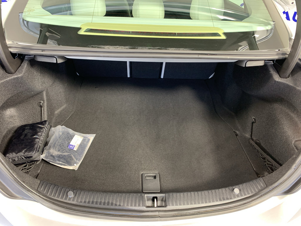 Used 2017 Mercedes-Benz C 300 4MATIC Sedan image 35