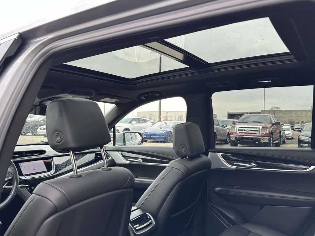 Used 2023 Cadillac XT6 Premium Luxury w/ LPO, Floor Liner Package image 17