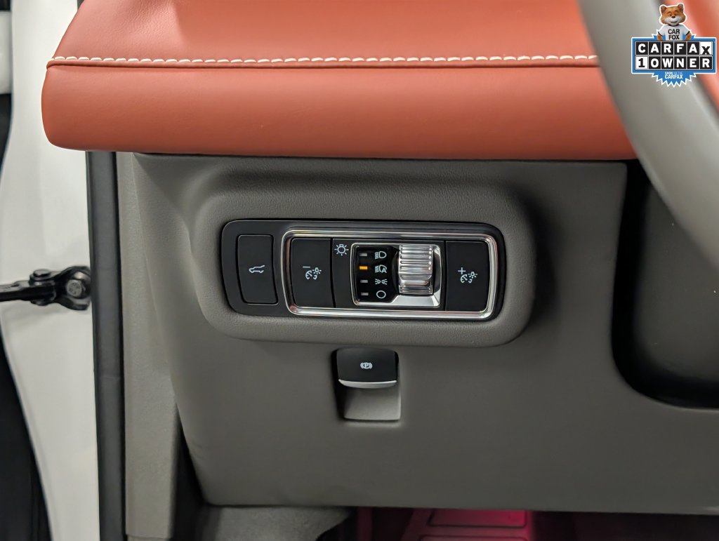 Used 2024 Lincoln Nautilus Black Label AWD/4WD image 23