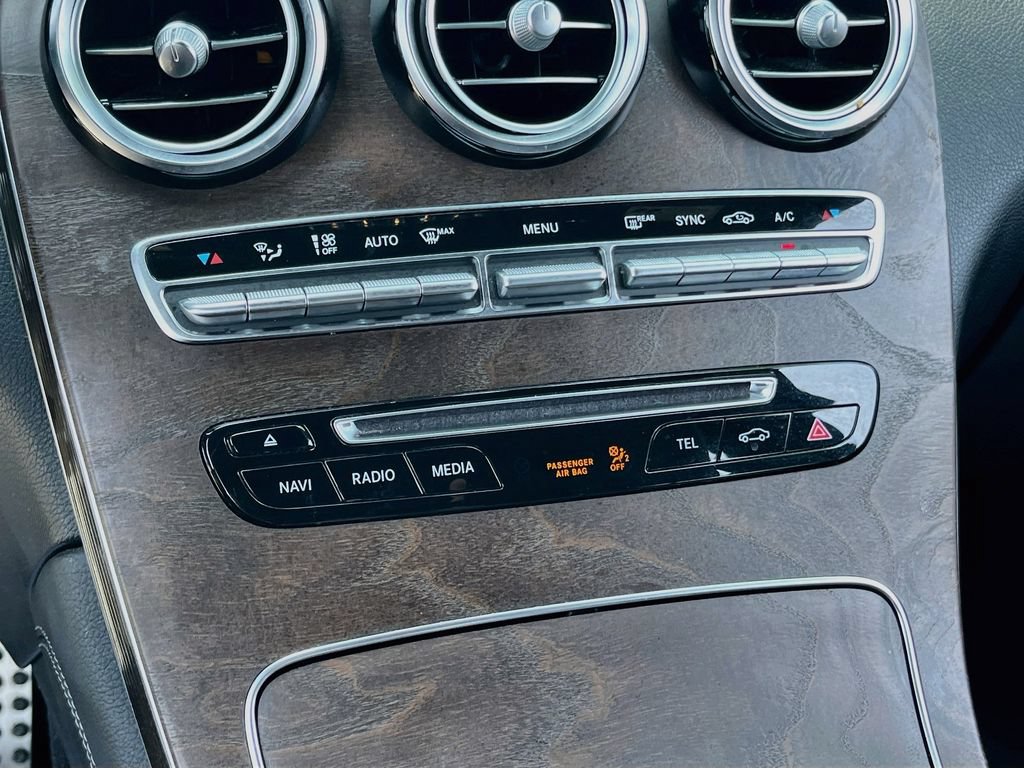 Used 2019 Mercedes-Benz GLC 300 4MATIC image 16