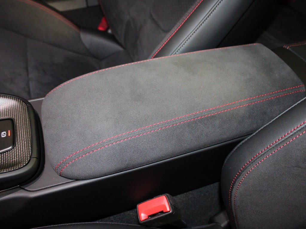 Used 2025 Porsche 911 Carrera 4 GTS image 33