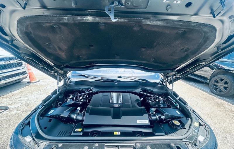 Used 2021 Land Rover Range Rover P525 Westminster Edition image 19