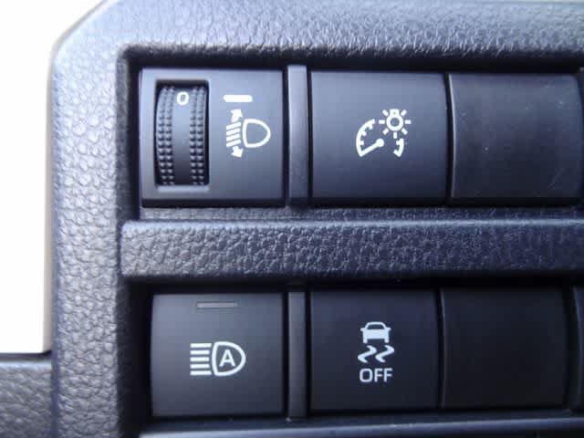 Used 2024 Toyota Tacoma TRD Off-Road AWD/4WD image 16