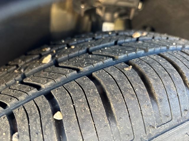 Used 2024 Kia Carnival LX image 20