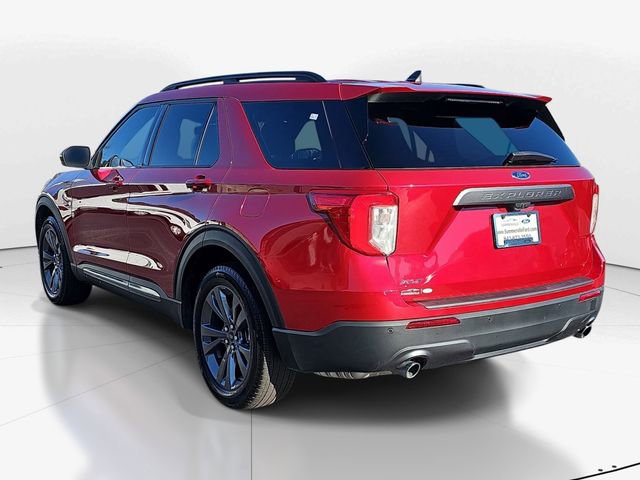 Used 2023 Ford Explorer XLT w/ Equipment Group 202A image 5