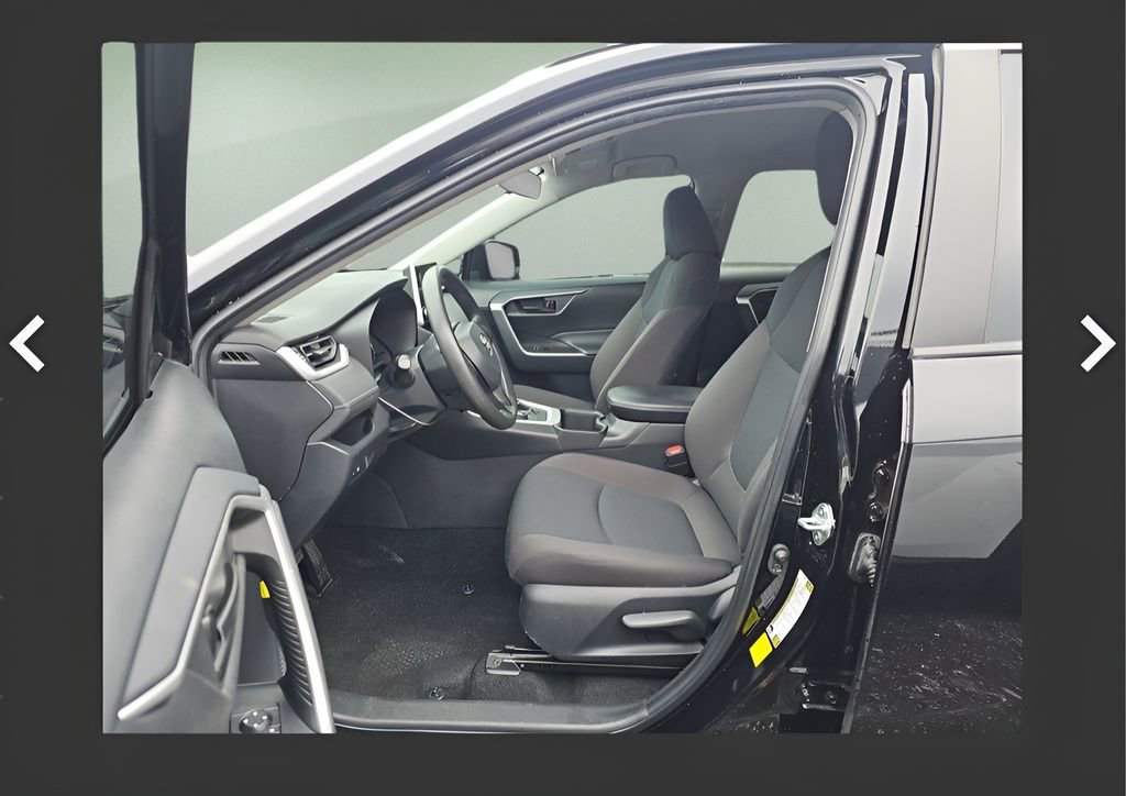 Used 2023 Toyota RAV4 LE image 3