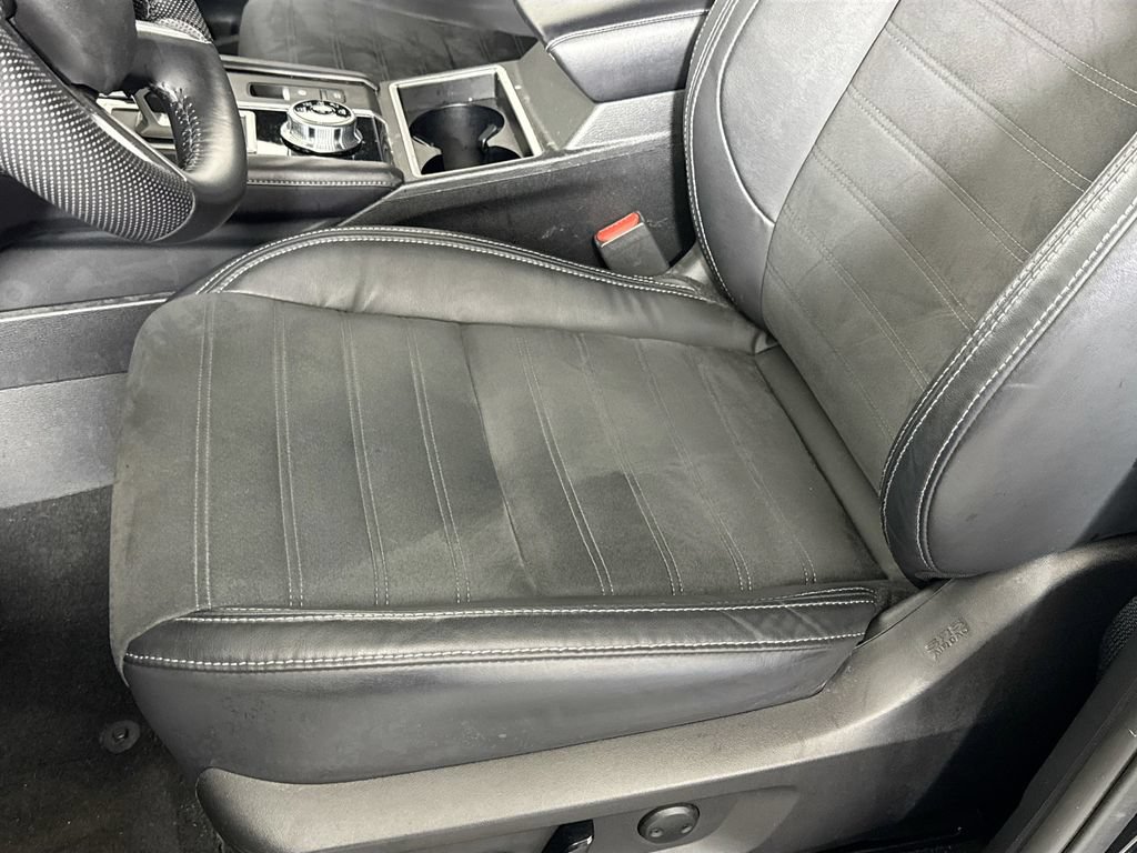 Used 2023 Mitsubishi Outlander SE AWD/4WD image 19