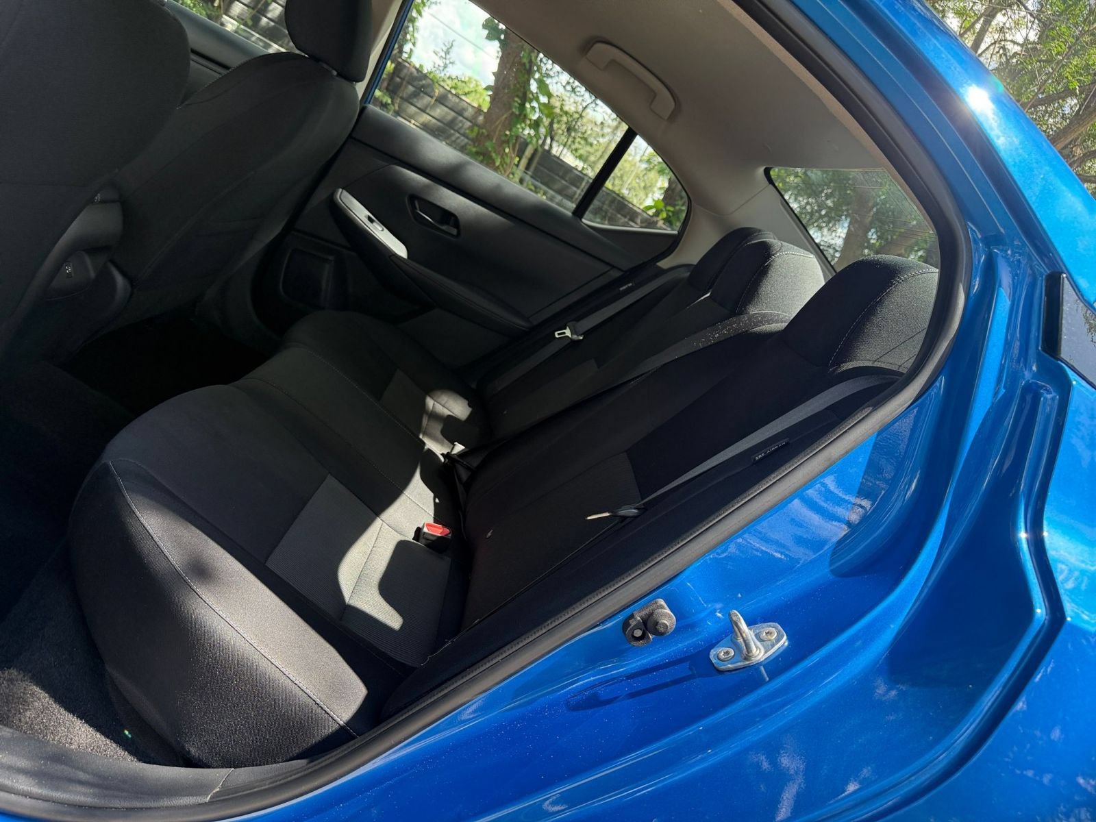 Used 2025 Nissan Sentra SV FWD image 33
