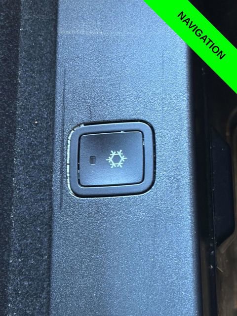 Used 2022 Jeep Grand Wagoneer Series III w/ Rear Seat Video Group 1 image 27