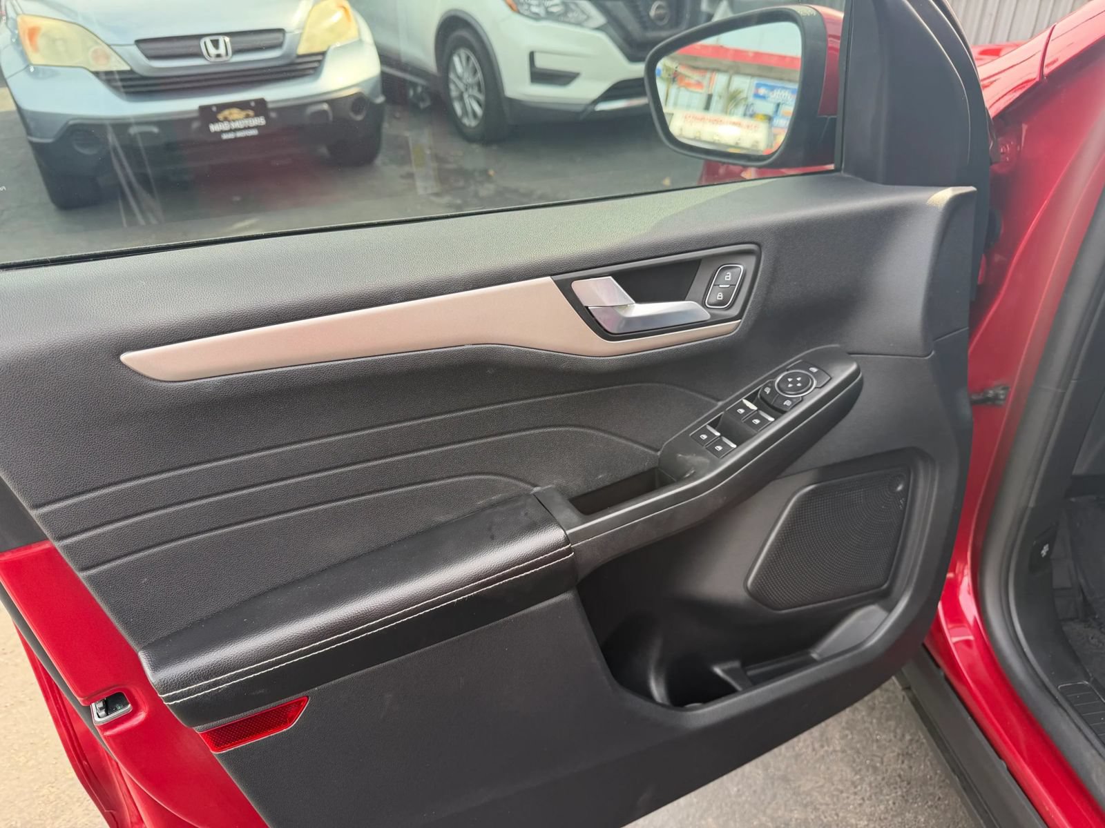 Used 2022 Ford Escape SEL FWD image 13