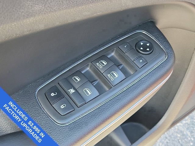 Used 2021 Chrysler 300 Touring L RWD image 24