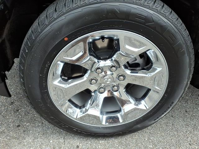 New 2026 RAM 1500 4x4 Crew Cab image 11