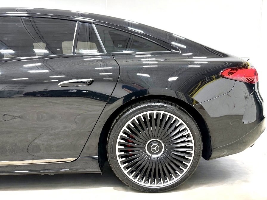 Used 2023 Mercedes-Benz EQS AMG 4MATIC w/ Trim Level Package image 4