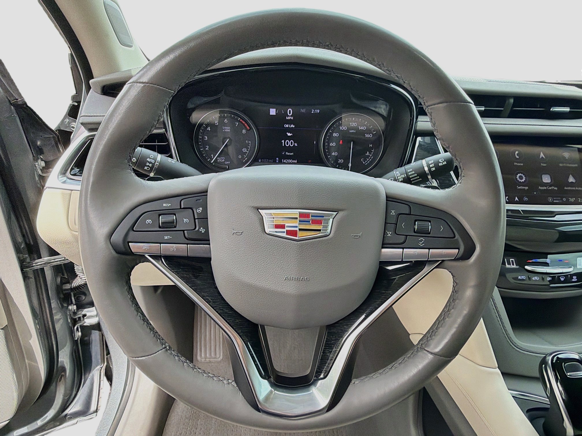 Certified 2024 Cadillac XT6 Premium Luxury w/ Technology Package FWD image 11