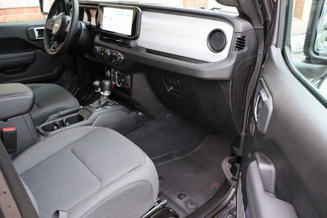 New 2025 Jeep Gladiator Sport AWD/4WD image 44