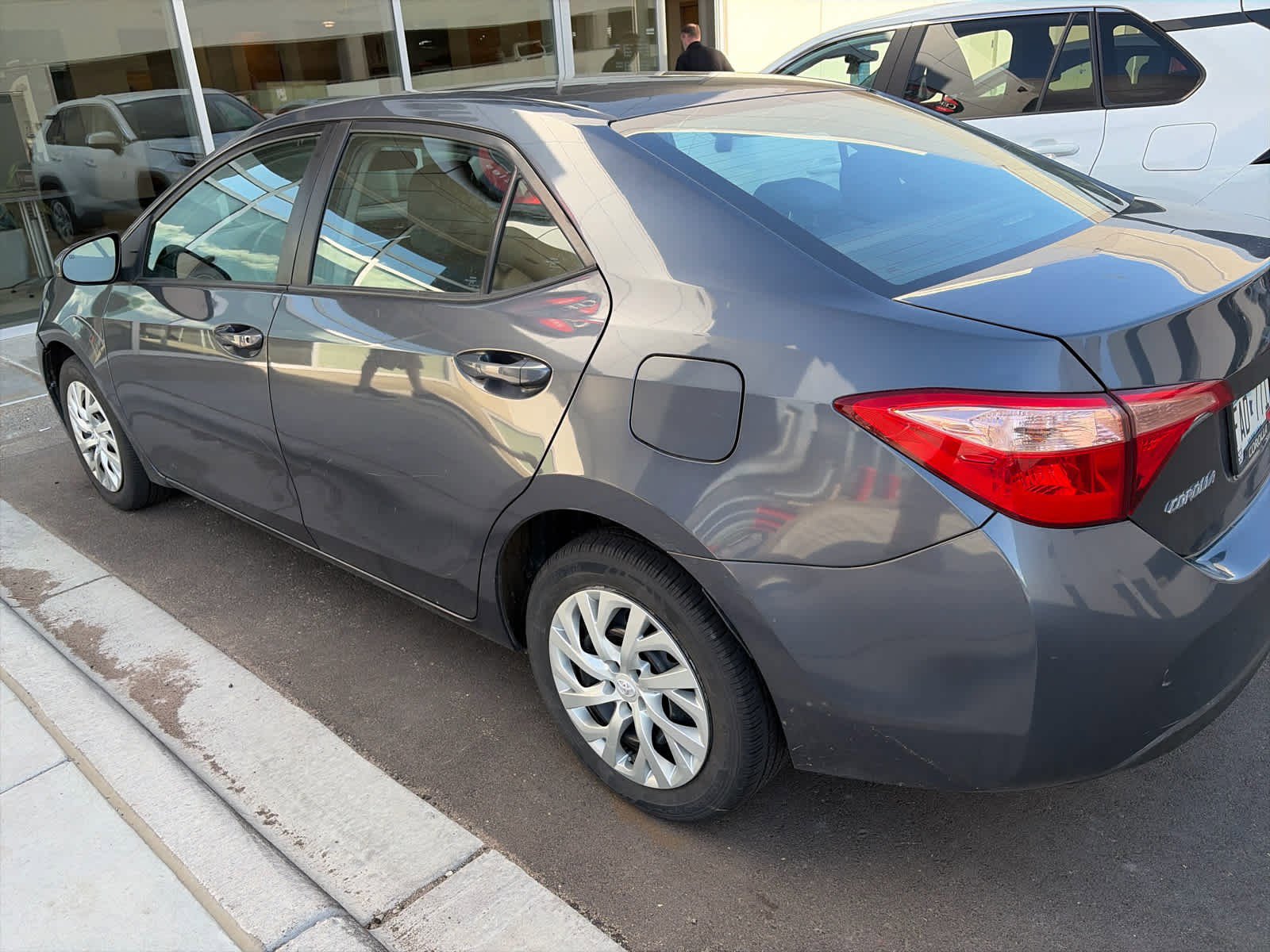 Certified 2019 Toyota Corolla LE FWD image 5
