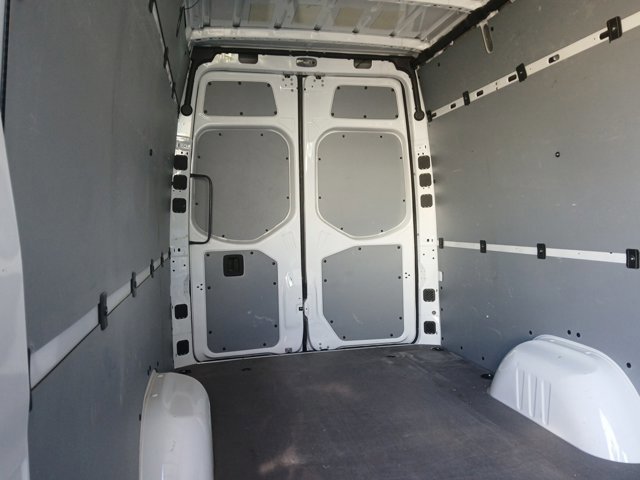 Used 2024 Mercedes-Benz Sprinter 2500 image 18