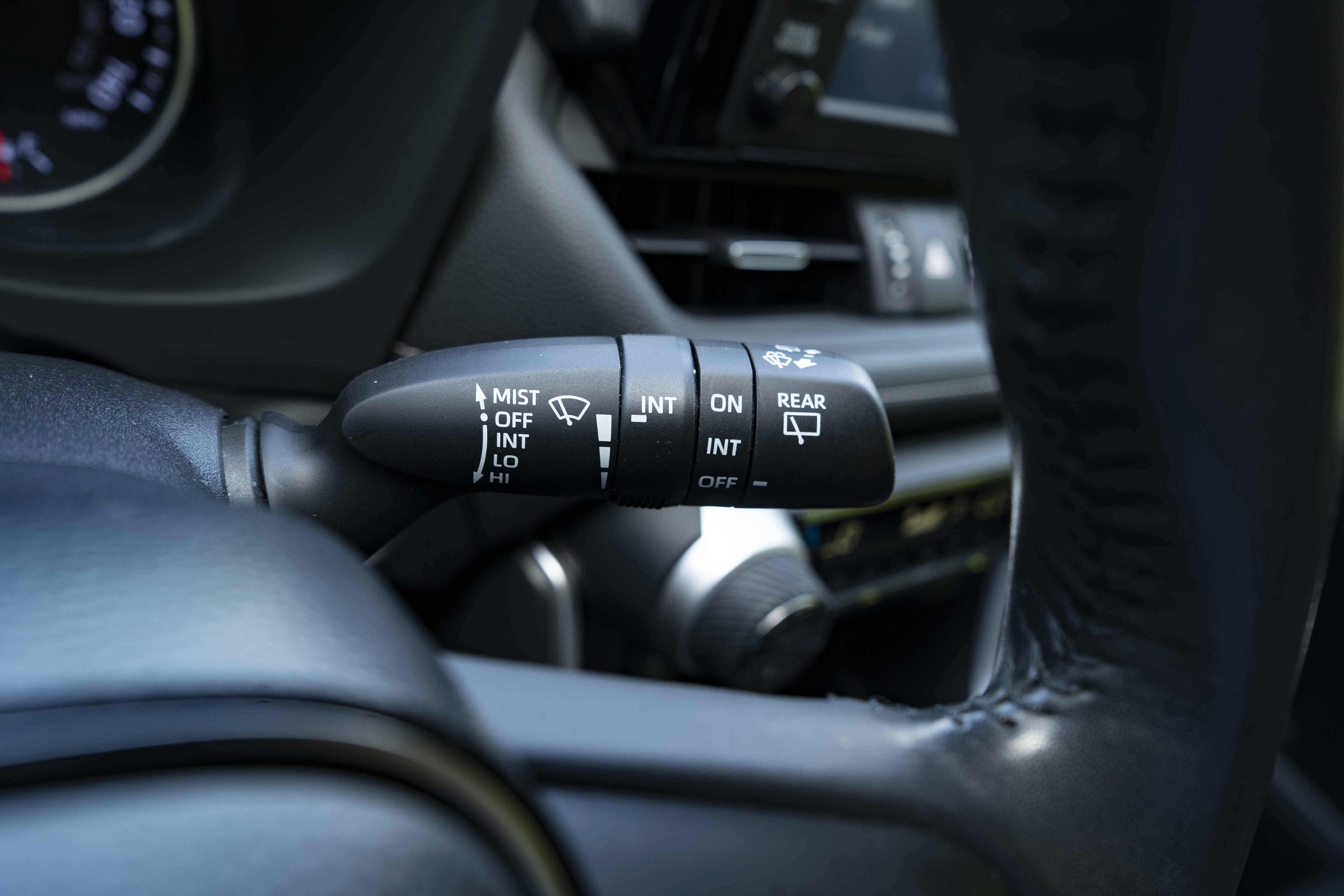 Used 2019 Toyota RAV4 XLE Premium image 24