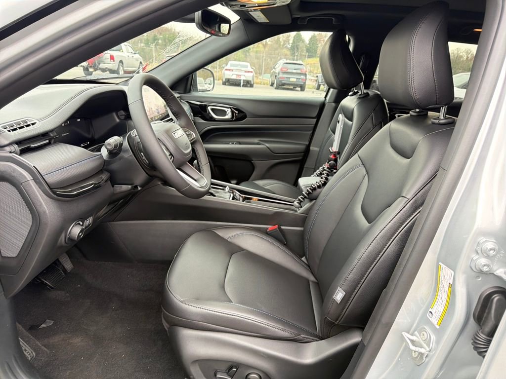 New 2026 Jeep Compass Limited w/ Sun, Sound & Navigation Group image 10