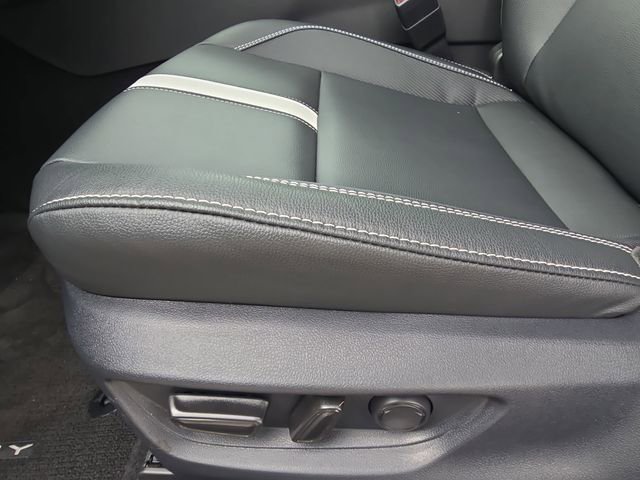 Used 2026 Toyota Camry SE w/ Convenience Package image 28