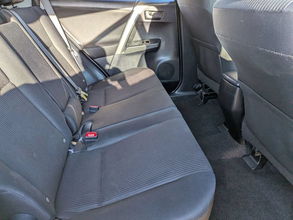 Used 2014 Toyota RAV4 LE AWD/4WD image 30
