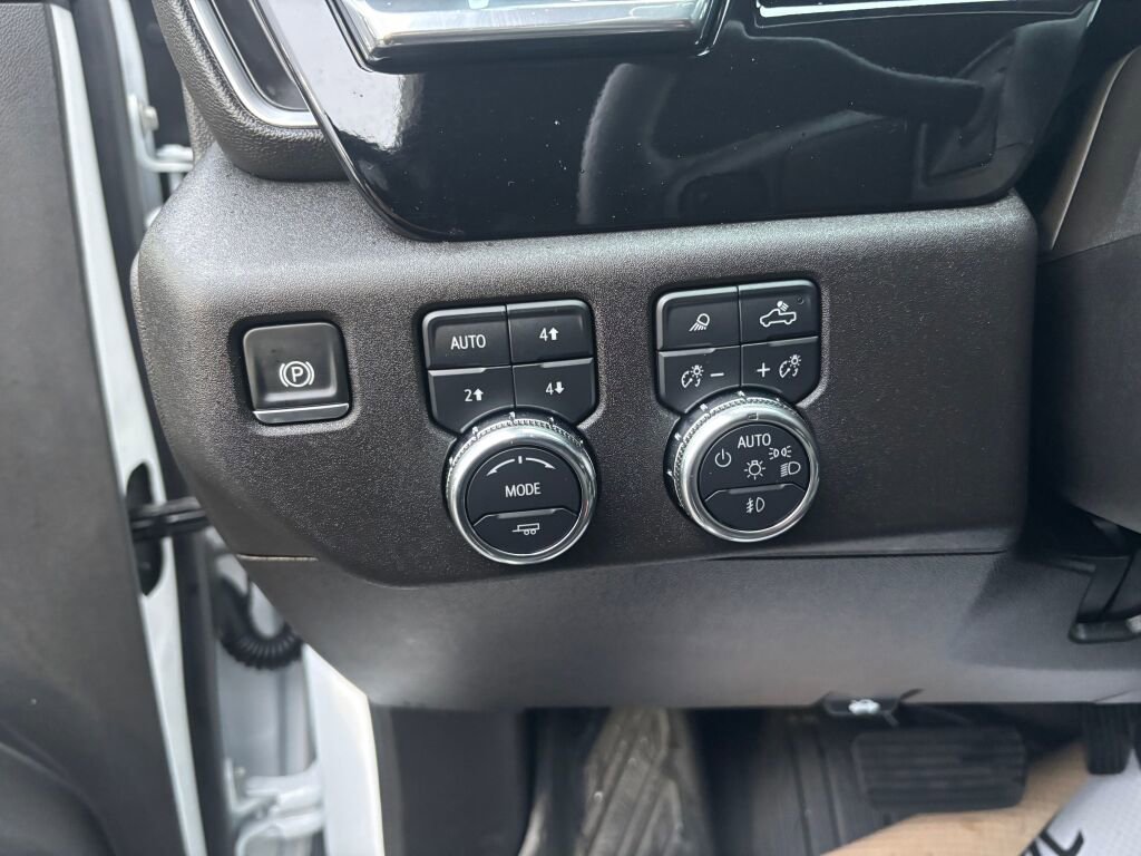 Certified 2025 GMC Sierra 3500 SLT w/ X31 Off-Road Package image 19